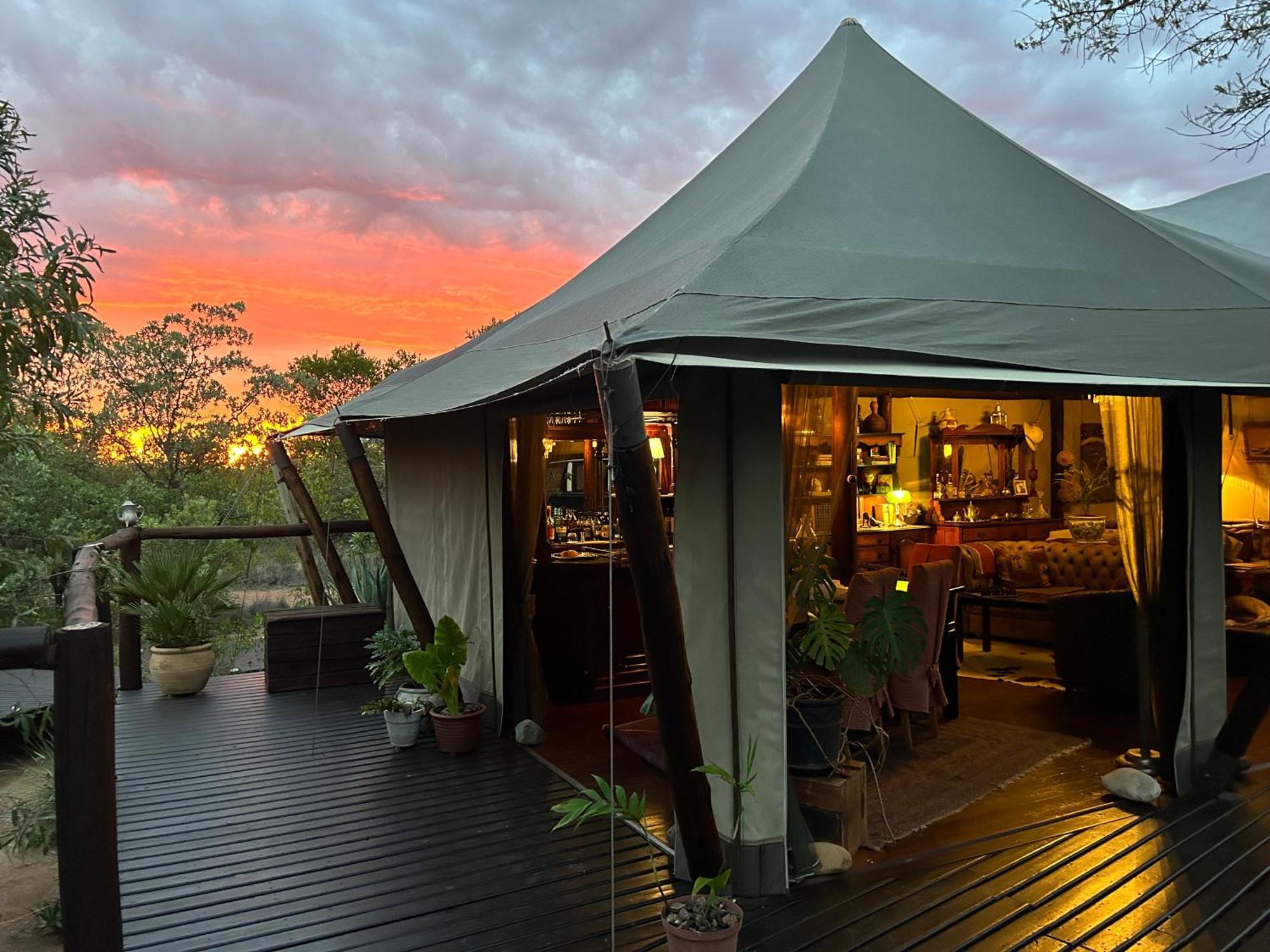 Out In Africa Wildlife Lodge ฮามมันสคราล ภายนอก รูปภาพ
