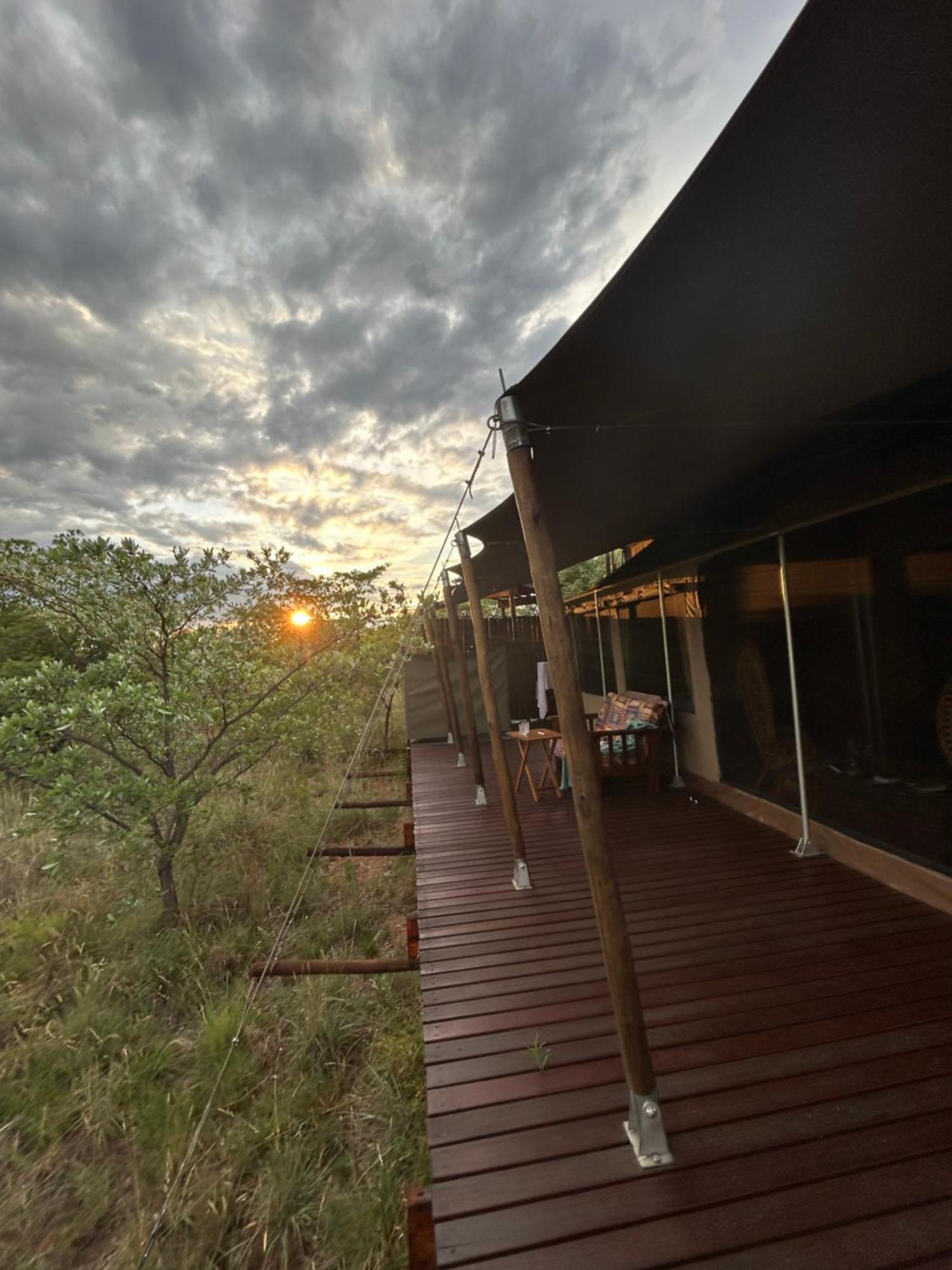 Out In Africa Wildlife Lodge ฮามมันสคราล ภายนอก รูปภาพ