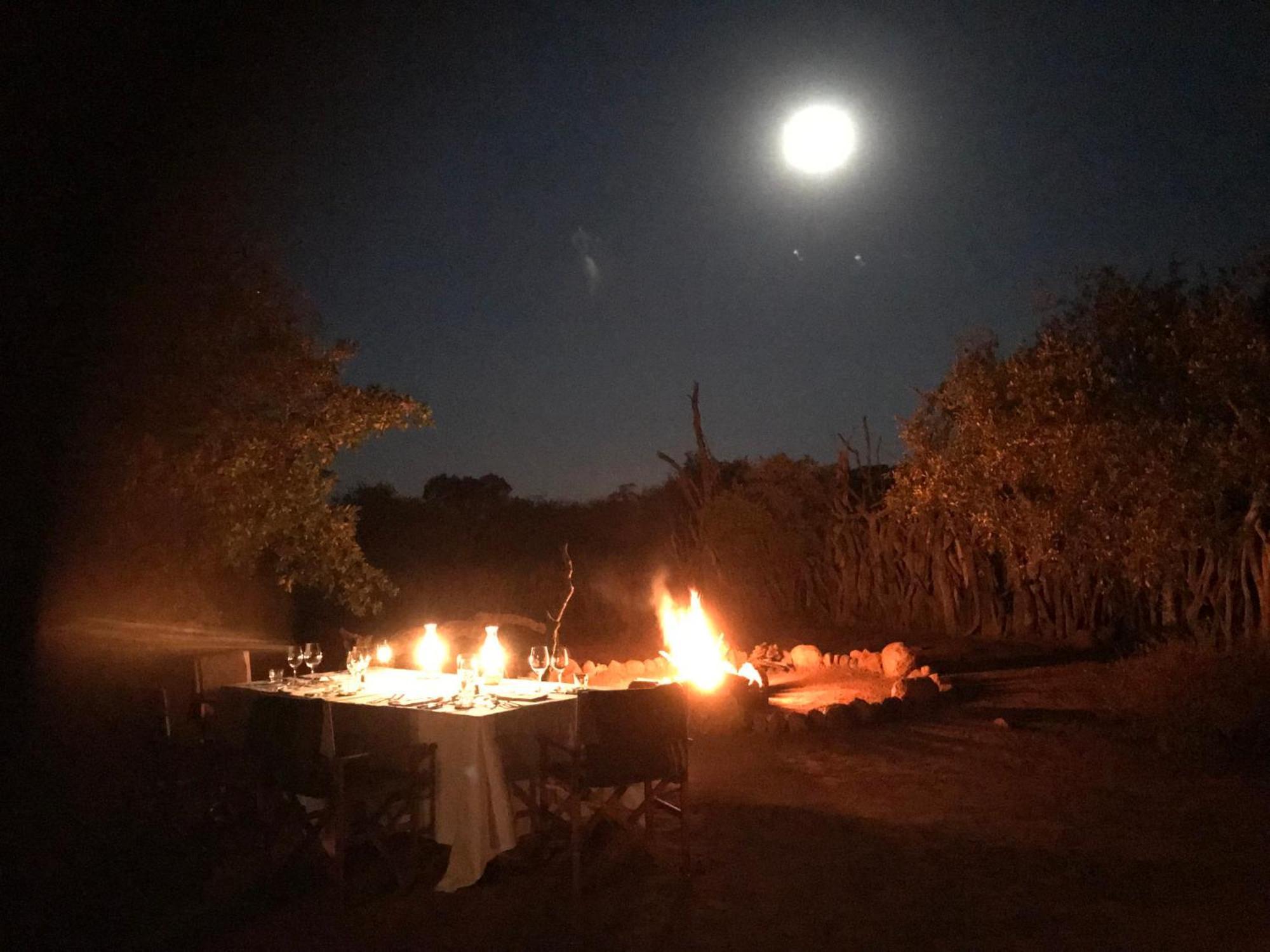 Out In Africa Wildlife Lodge ฮามมันสคราล ภายนอก รูปภาพ